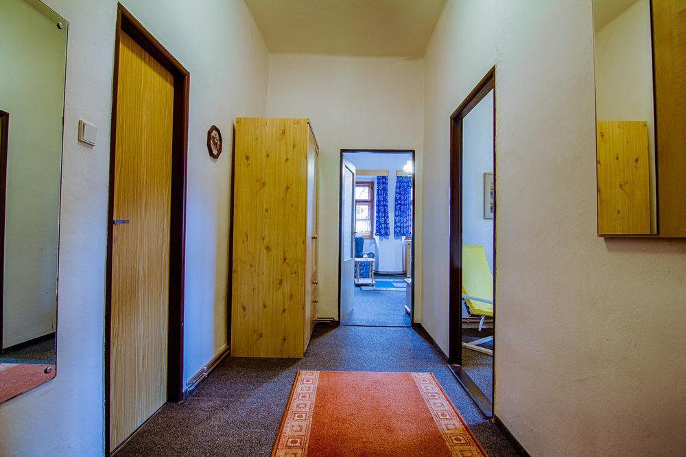 Hotel Posta 切尔尼杜尔 外观 照片